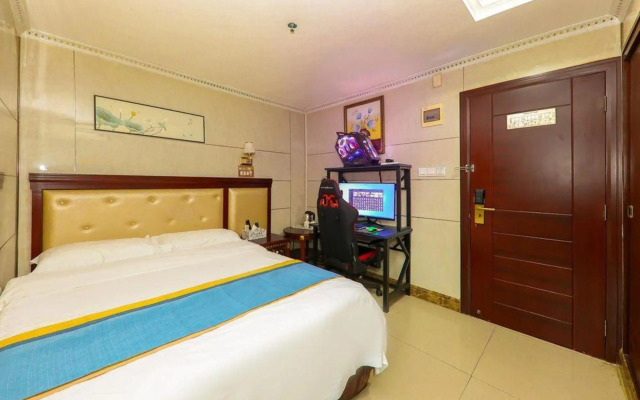 Hello Light Hotel（Zhuhai Chinatown Market）