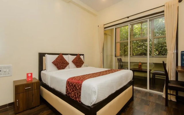 OYO 9849 Hotel Divine Residency