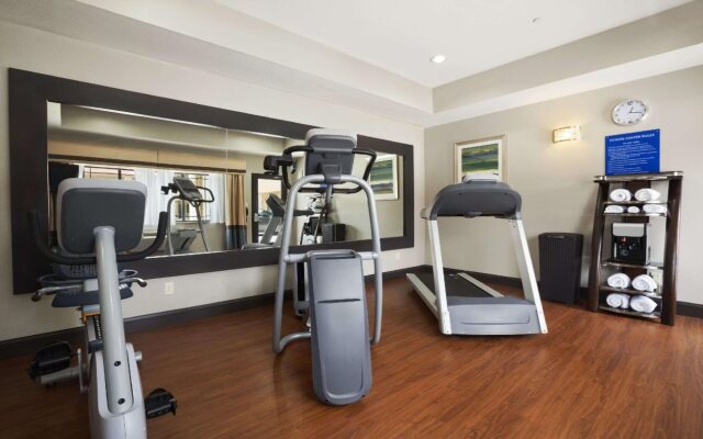 Days Inn & Suites by Wyndham Houston North-Spring