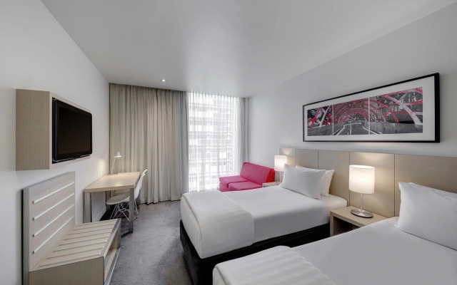 Travelodge Hotel Melbourne Docklands