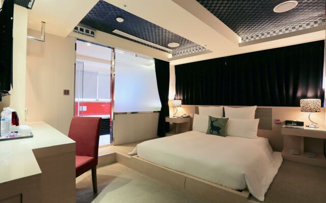 V one Hotel