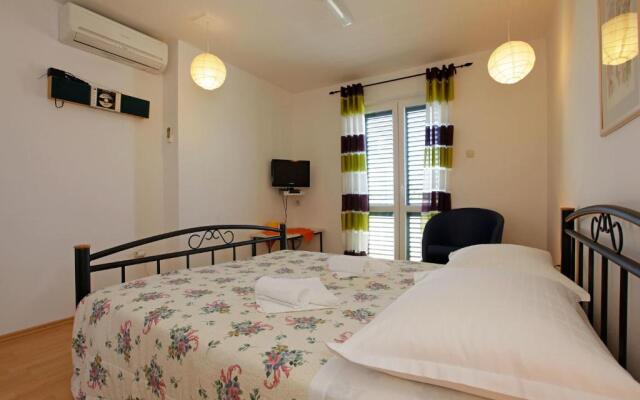 Apartments Mel