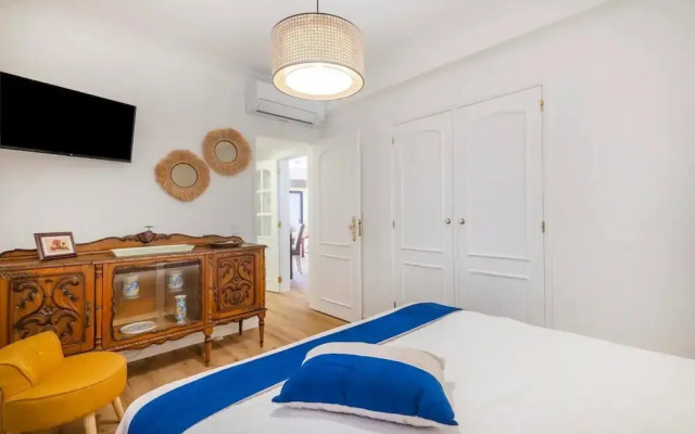 2 Bed-sleeps 4-vilamoura Beach-pool-spa-balcony