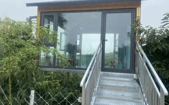 Zhuquanshan Gangzishu Restaurant B&B