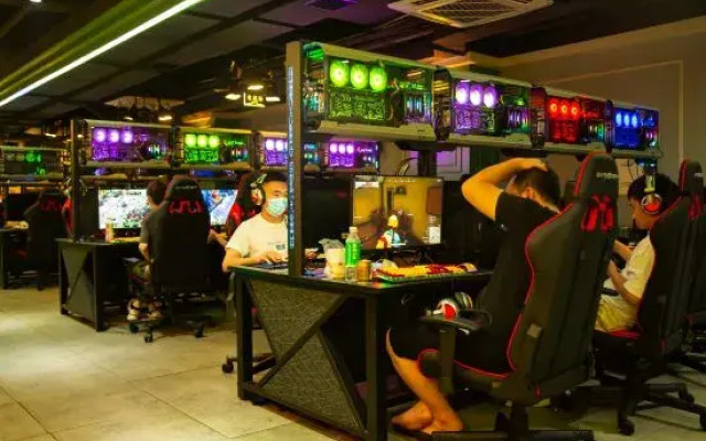 X E-sports Hostel
