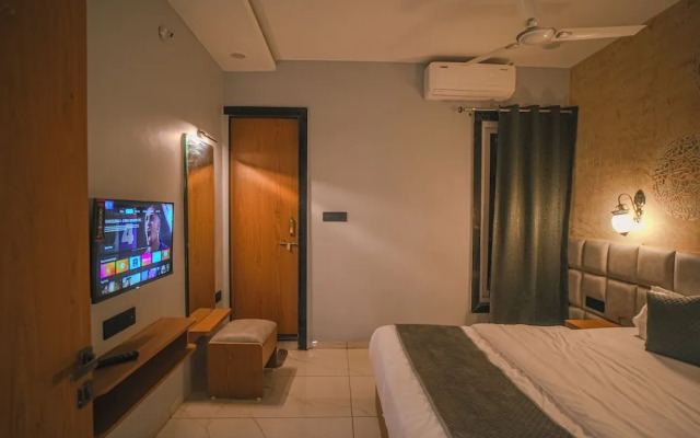Bhopal Inn by Ten On Ten Stays