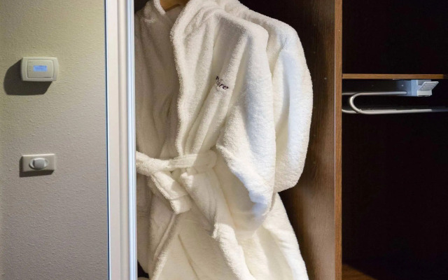 Mercure Cayenne Royal Amazonia Hotel