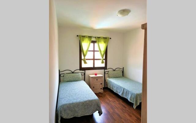 Casa Shakka Rocka: Lux Villa with Pool and View