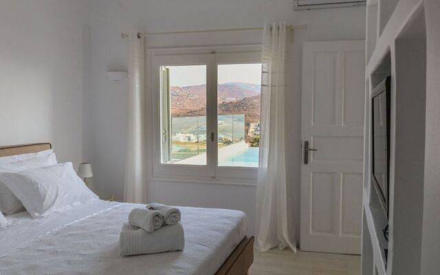 Ortus White Mykonian Luxury Villa