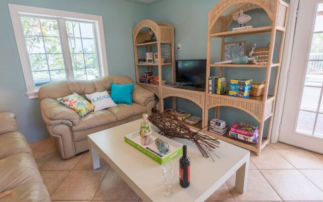 Away To Play Apartment 4