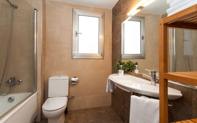 Inside Barcelona Apartments Salvà