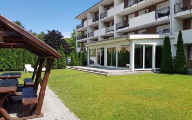 Royal Luxus Wellness Apartman