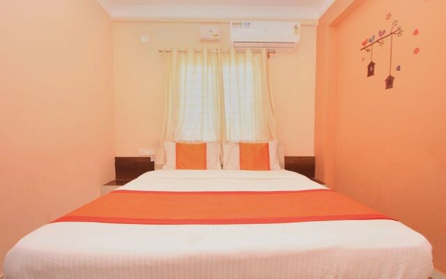 OYO 10656 Hotel Shravya Residency