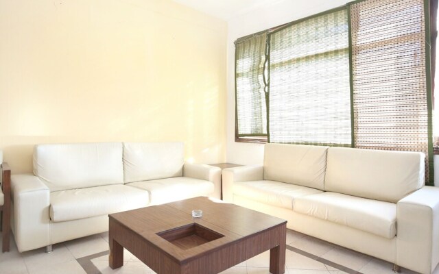 OYO 10976 Home Cheerful 2BHK Scenic Barog