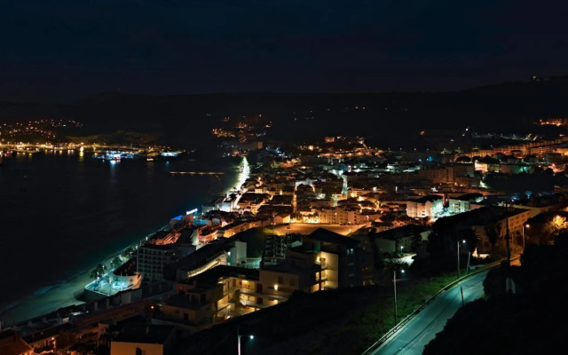 Sea View Apartment Sesimbra- Apartamento Vista Mar