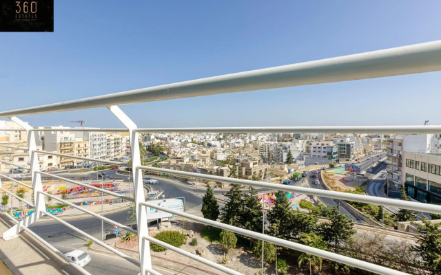 Spacious, 1BR duplex off UNI/Hospital with WIFI by 360 Estates