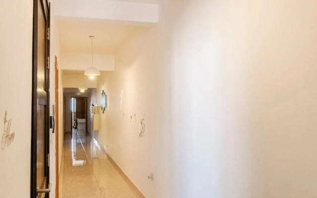 XL Central Home - Sleeps 10 people