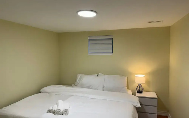 Comfy Basement Apartment in Toronto