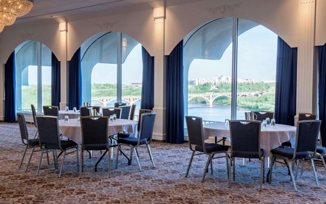 Sheraton Cavalier Saskatoon Hotel