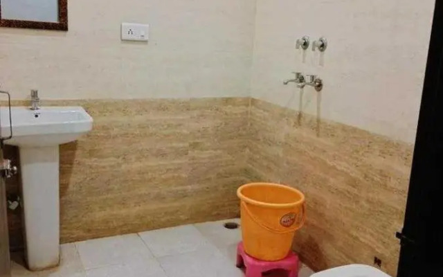 Pop 700868 Hotel H5