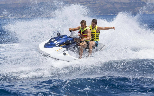 Gava Waterman Milna Resort