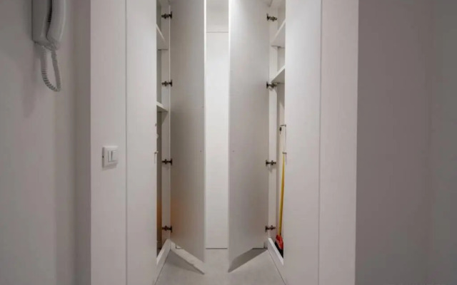 Ormesini Courtyard Apartment