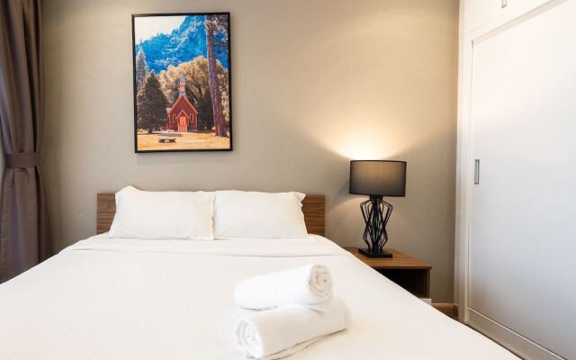 Lyshing Apartment in Vinhomes Luxury Landmark