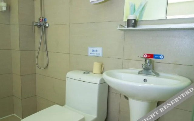 易佰连锁旅店(北京柳芳地铁站店)