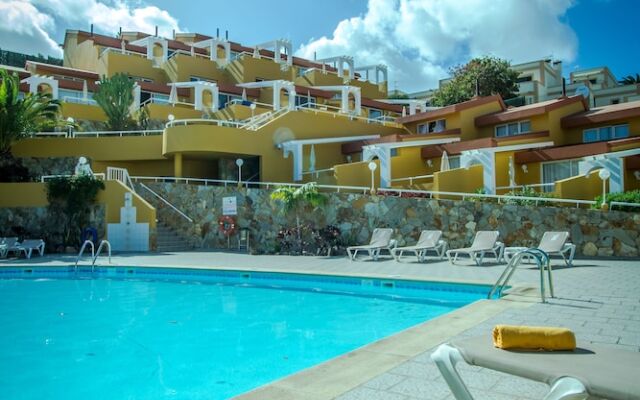Apartamentos Punta Marina by LIVVO