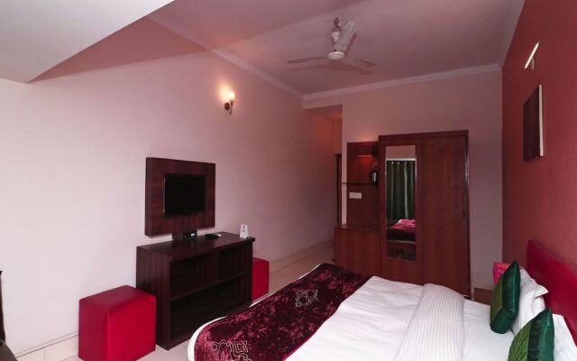 OYO 16006 Hotel Meedo's Grand