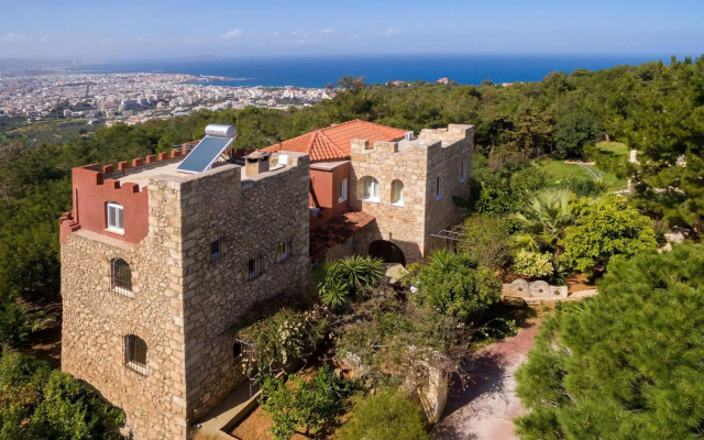 Kastro Estate