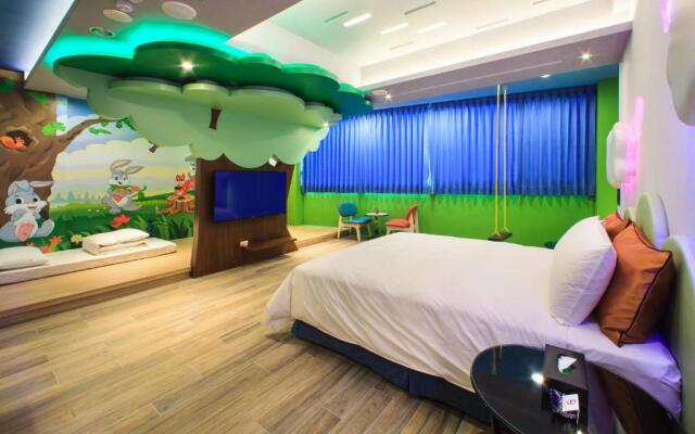 Chen He Spa Motel