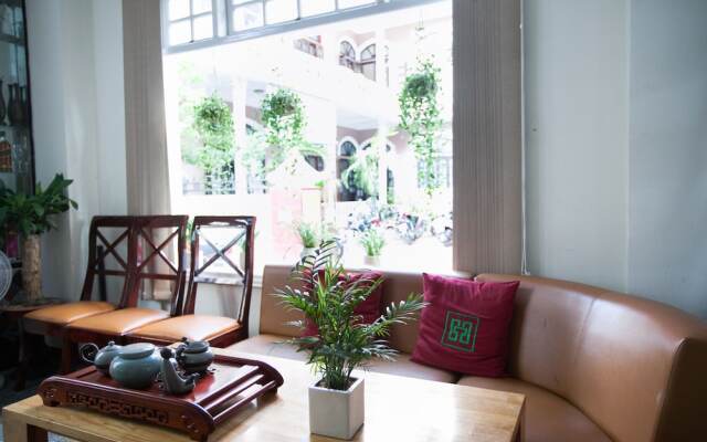 Hoang Trieu Hotel