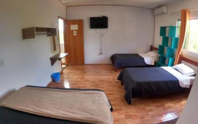 Suítes e Quartos Ouro Verde