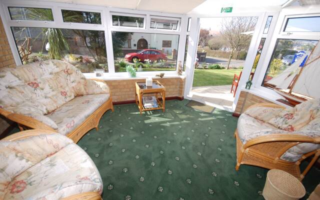 Westbury Lodge