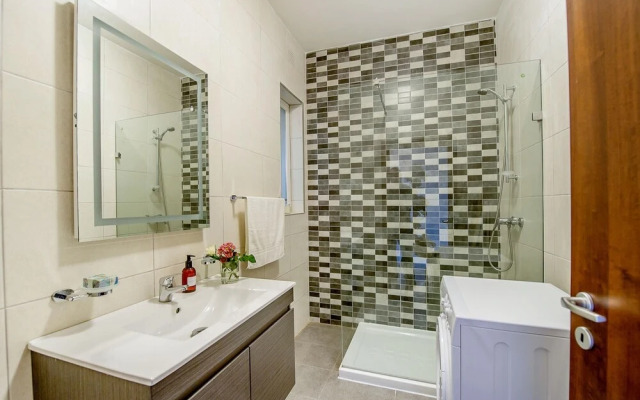 The Hillock North G2