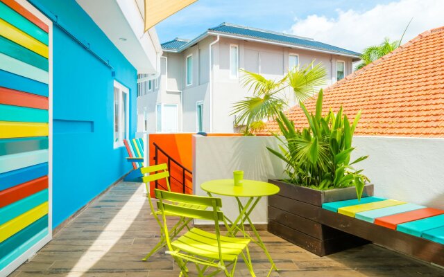 Bed & Bike Curacao Hostel