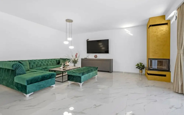 Villa Pool House Fancy