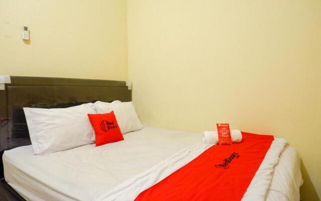 RedDoorz near Sleman City Hall 3