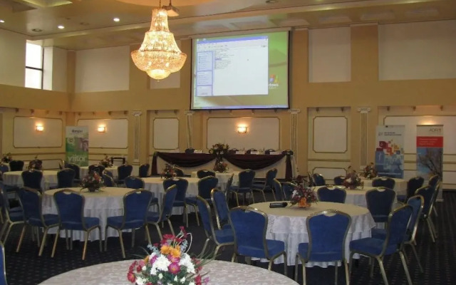 Hotel Rapsodia City Center