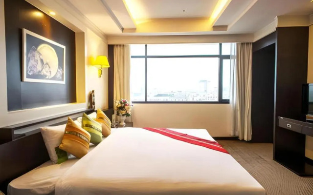 Ayutthaya Grand Hotel