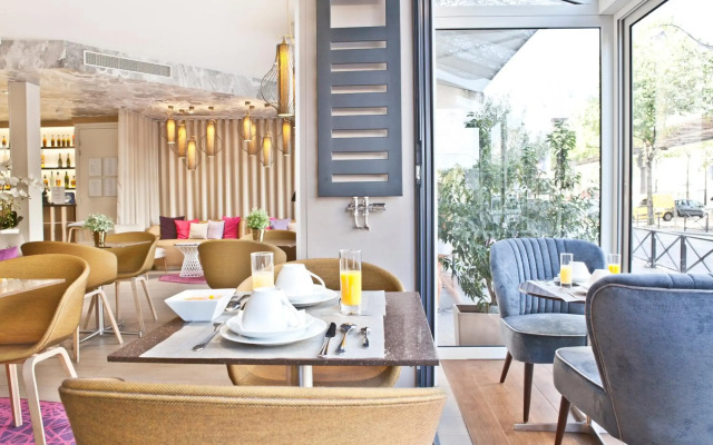 Hotel Eiffel Segur