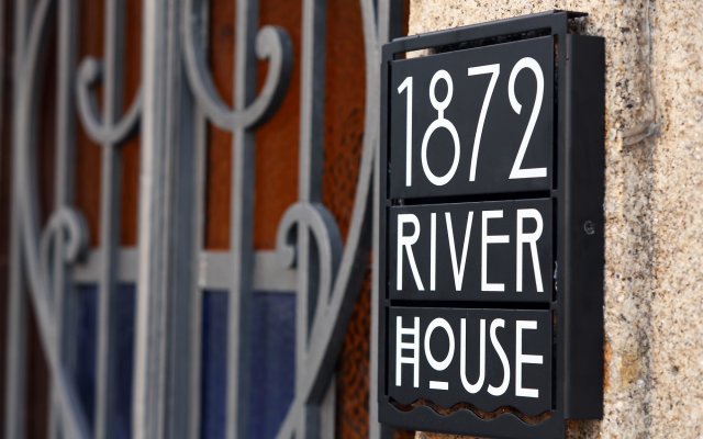 1872 River House by Olivia