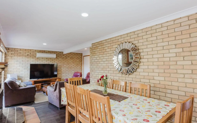 Fingal Snow Vinces Place 108 Gippsland Street