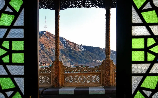 De-Laila Houseboats
