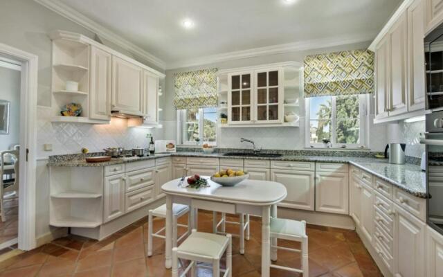 Quinta do Lago 2-bed Apartment - Golf, Pool & Ac