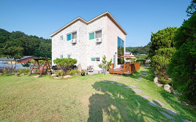 Jebudo Neuldanbee Pension