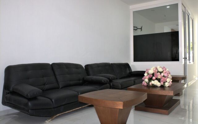 Hotel Rega Suites Guayabitos - Family & Kitchen
