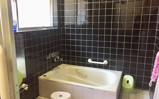 Guest House Face to Face