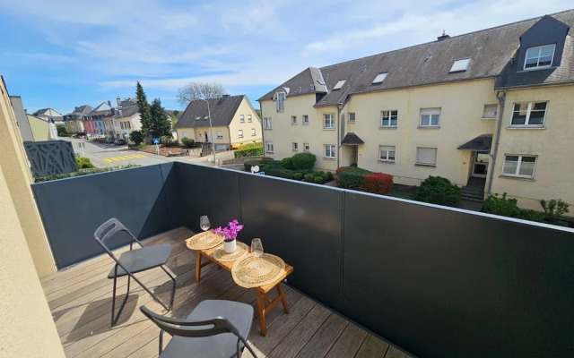 Stylish 3 BR with 2 terraces and parking